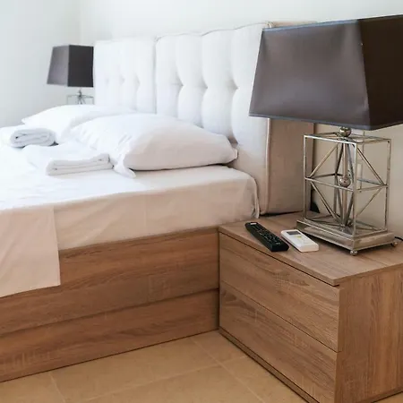 Pipinou Lux For 2 Vipgreece Apartment